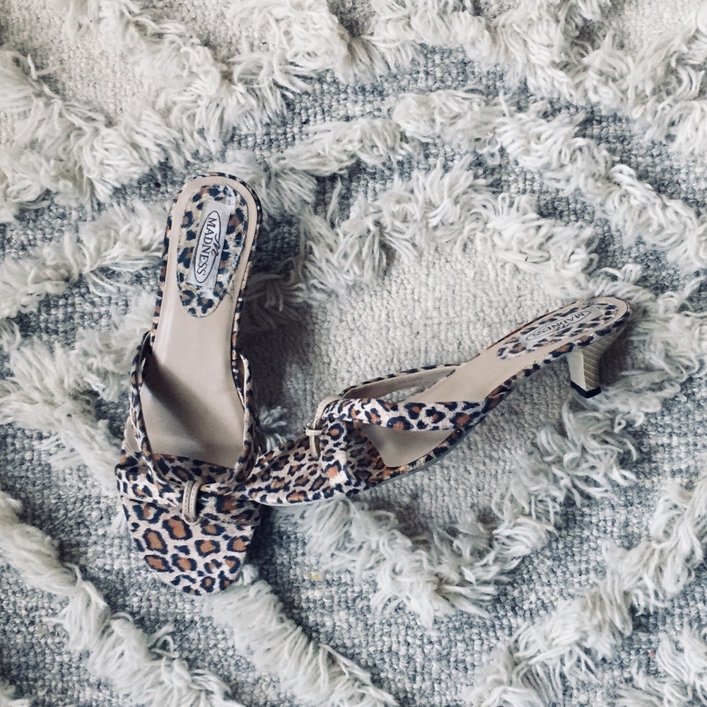 🐆Vintage Thong Toe Kitten Heels